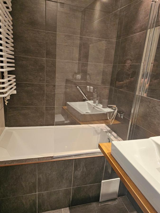 Rodzinny - Calodobowe Zakwaterowanie, Bezplatny Parking Apartment