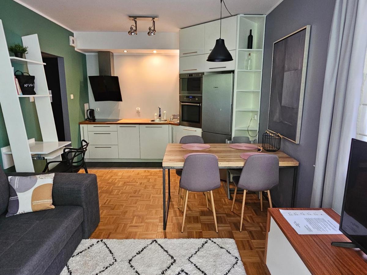Rodzinny - Calodobowe Zakwaterowanie, Bezplatny Parking Apartment Torun